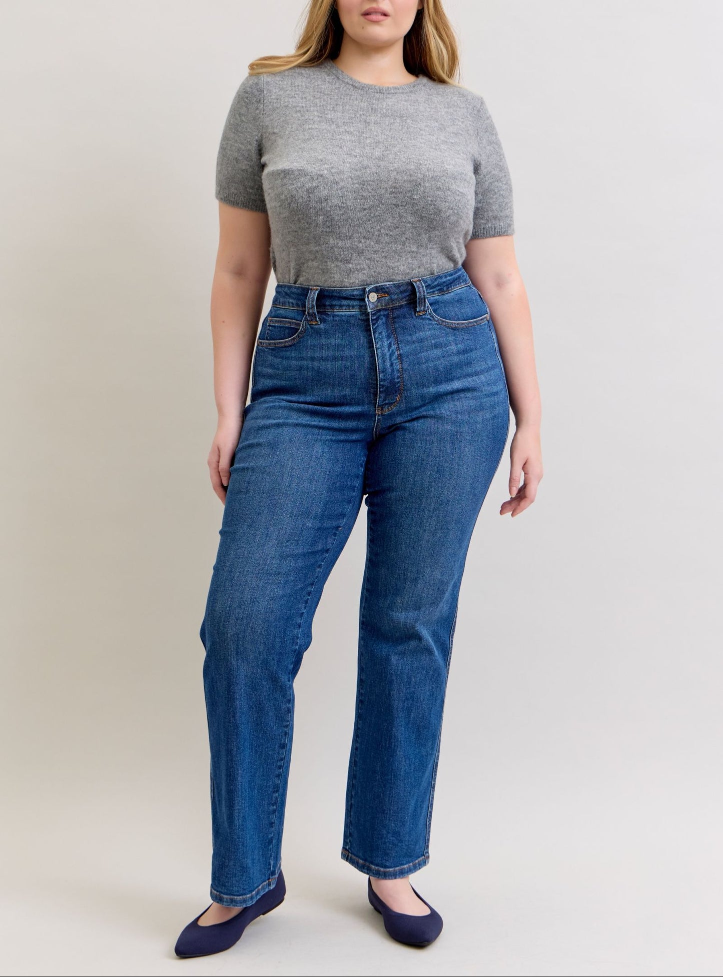 32" Judy Blue HW Tummy Control Medium Wash Straight